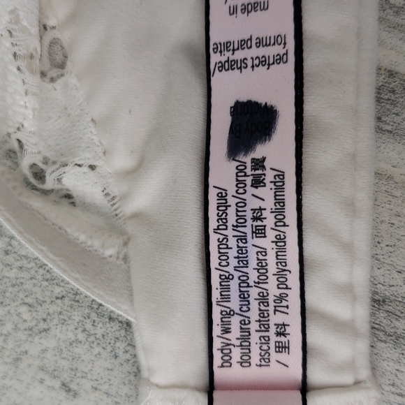 Victoria's Secret perfect shape cream with lace underwire bra Size 32DD - Picture 8 of 13